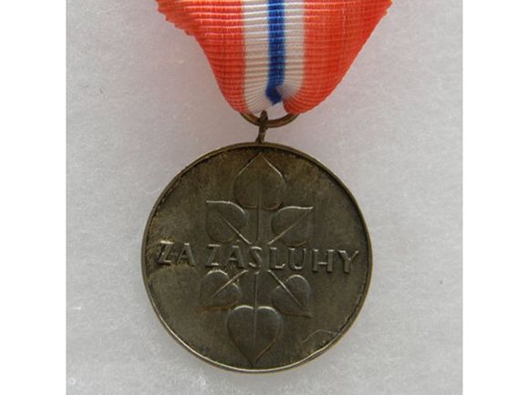 Slovenská medaila za zásluhy
